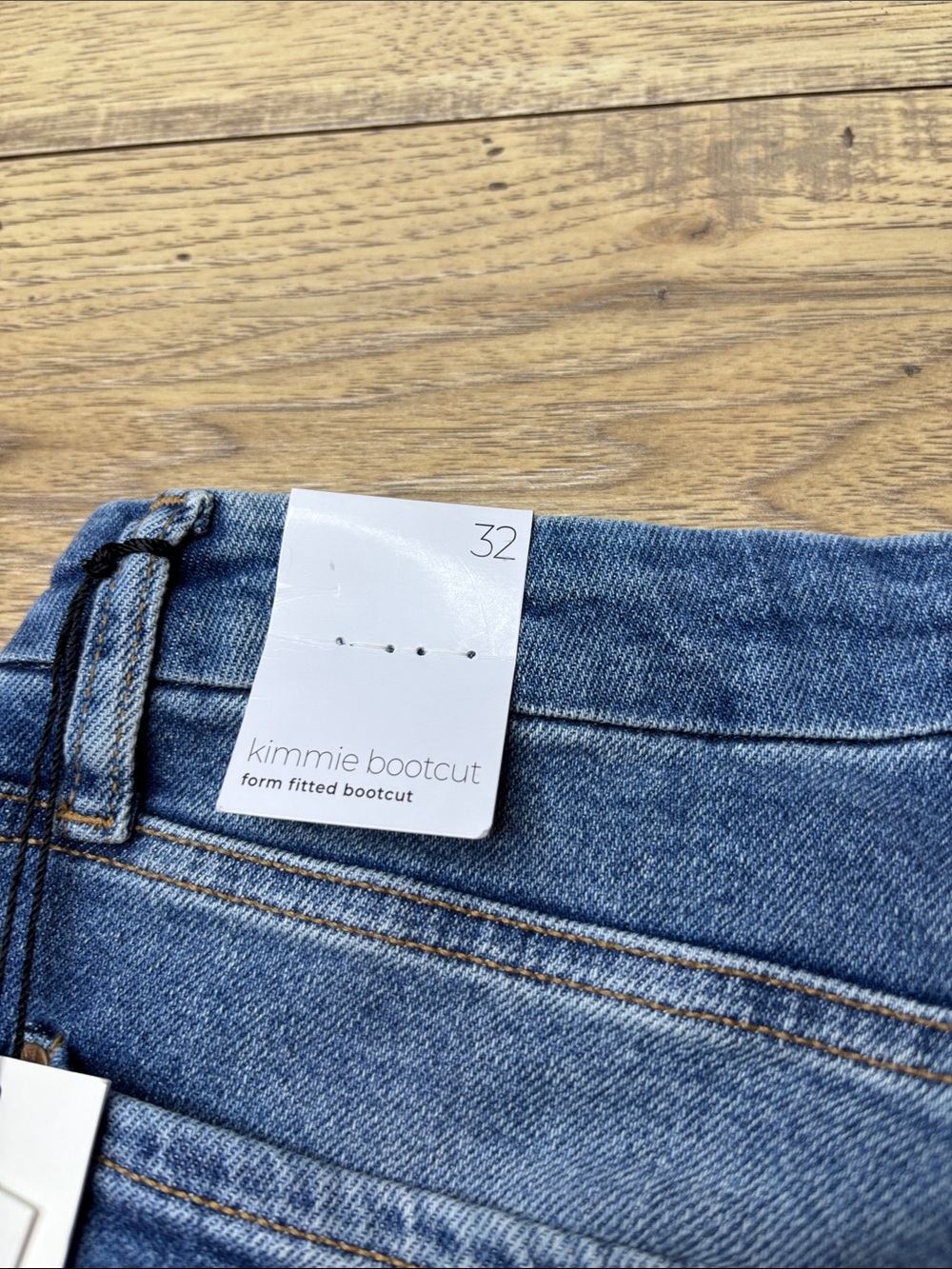 Women's Seven for all Mankind Kimmie Boot— Cut Jeans Medium Blue Size 32 NWT - Picture 7 of 10